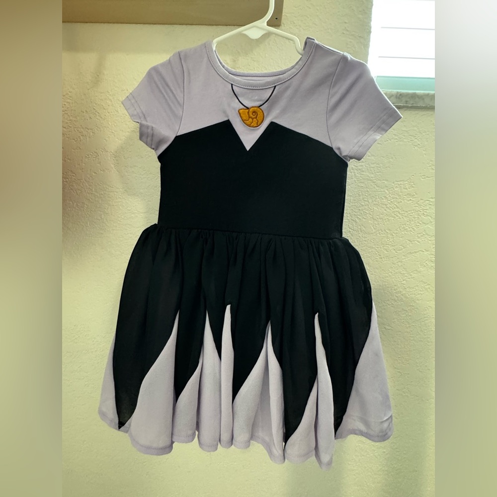 Taylor Joelle Ursula Dress size 2 -